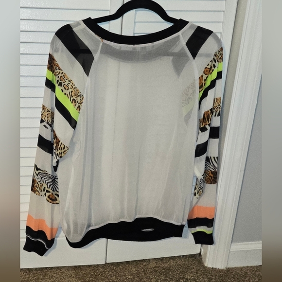 Umgee Graphic Sleeve Sheer Top | Boho Chic | Size S NWOT - Picture 2 of 5